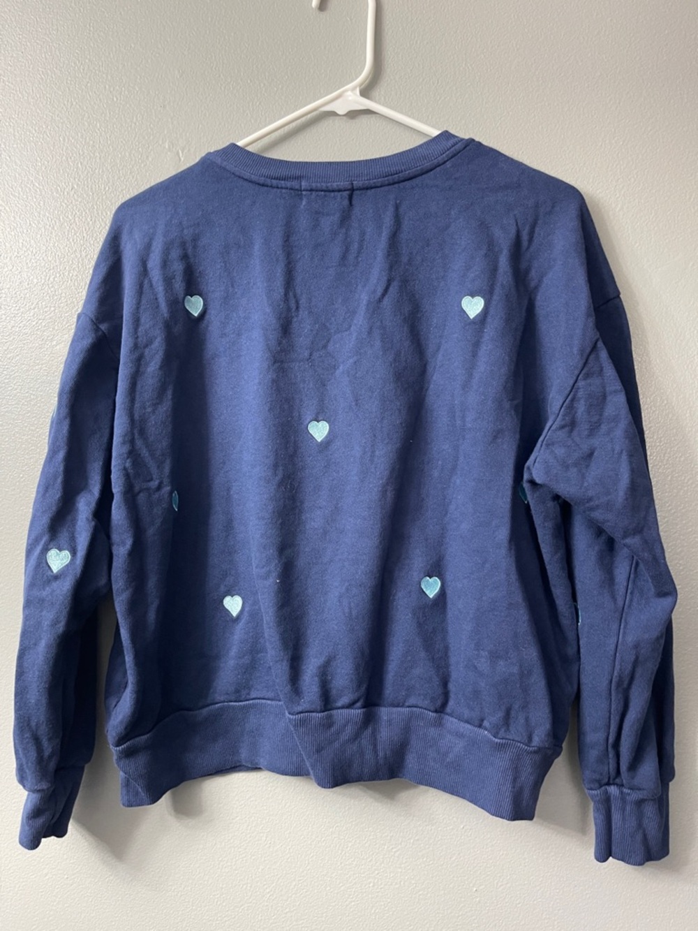 Anthropologie T.La women’s blue heart embroidered sweatshirt. Xs - Picture 6 of 7